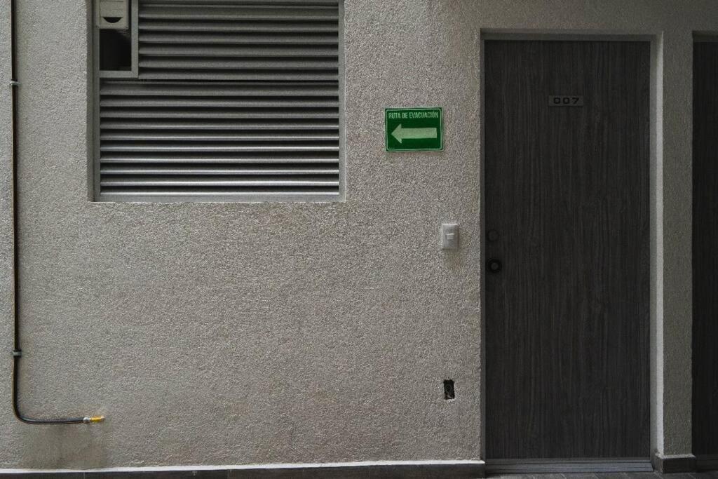 Casa A Una Calle Del Kiosko Morisco. Мехіко Екстер'єр фото